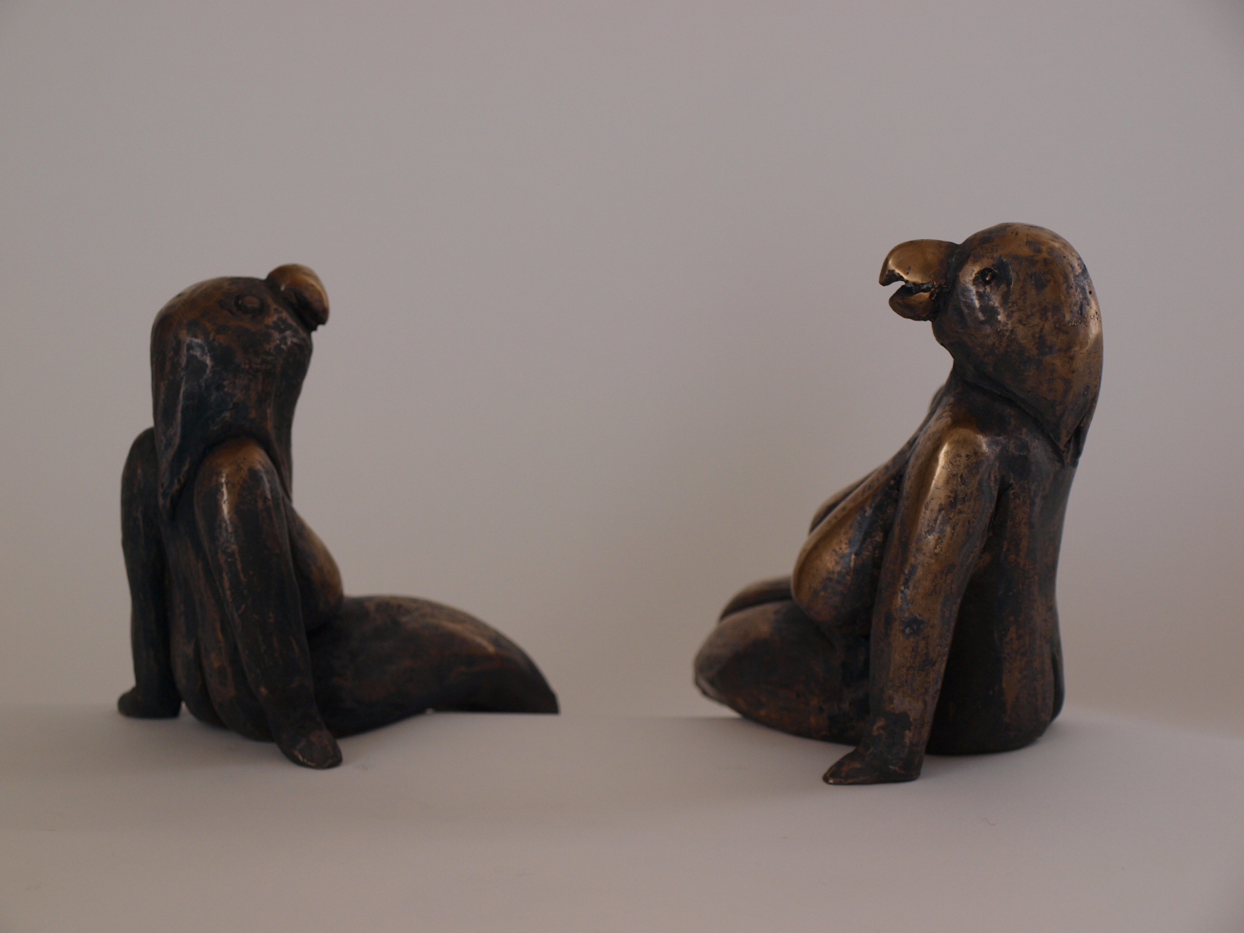 Veronica Waldburg Bronze Skulpturen Mutanten Papageifrauen 3